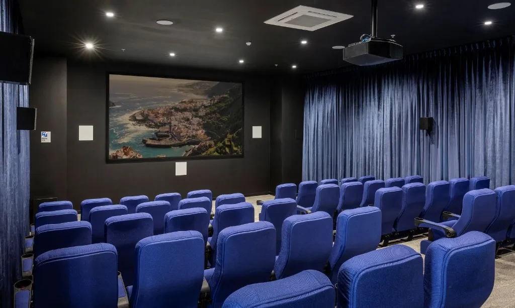 Private Cinema
